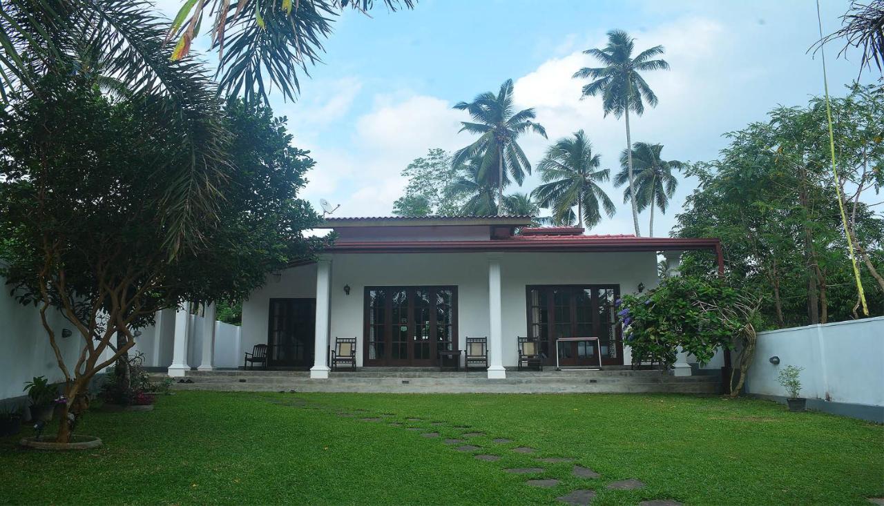 New Sithi Villas Hikkaduwa Exterior photo