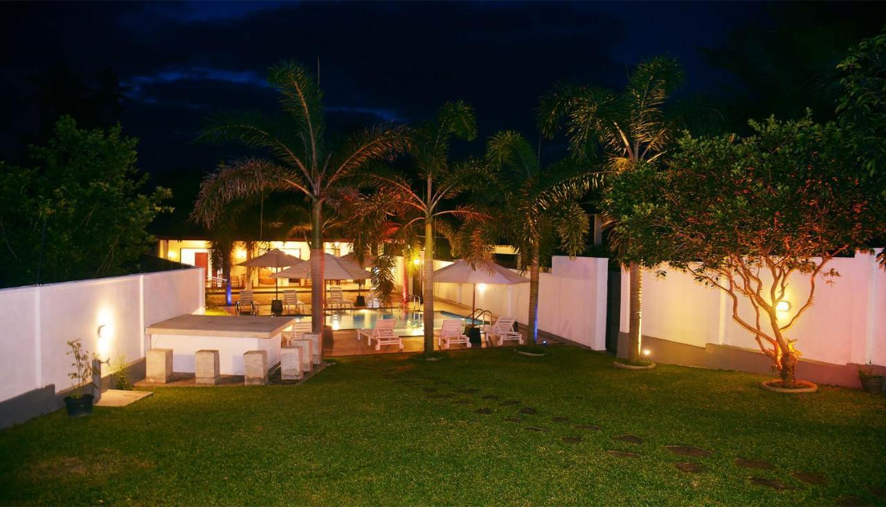 New Sithi Villas Hikkaduwa Exterior photo