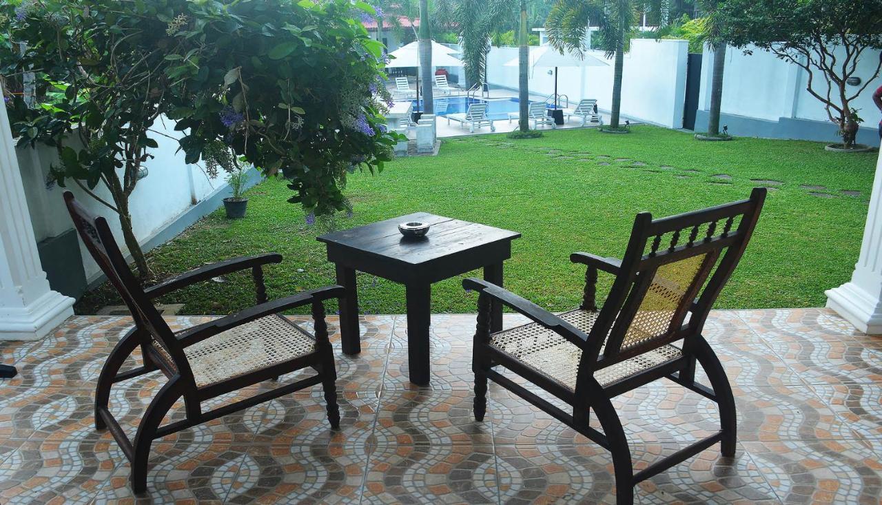 New Sithi Villas Hikkaduwa Exterior photo