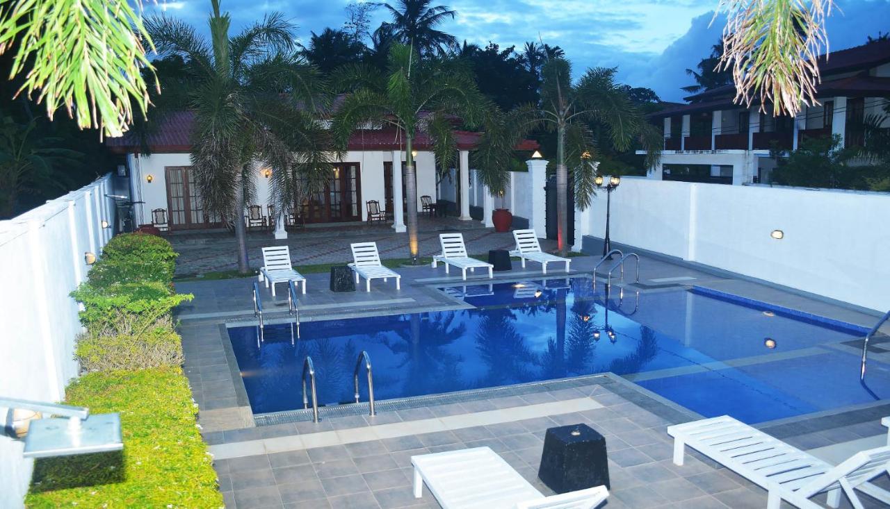 New Sithi Villas Hikkaduwa Exterior photo